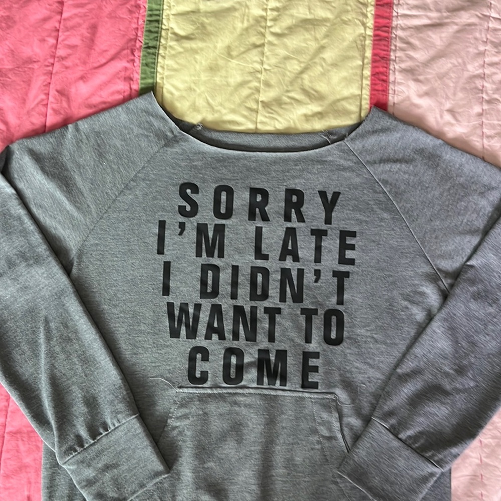 Woman’s crew neck sweatshirt